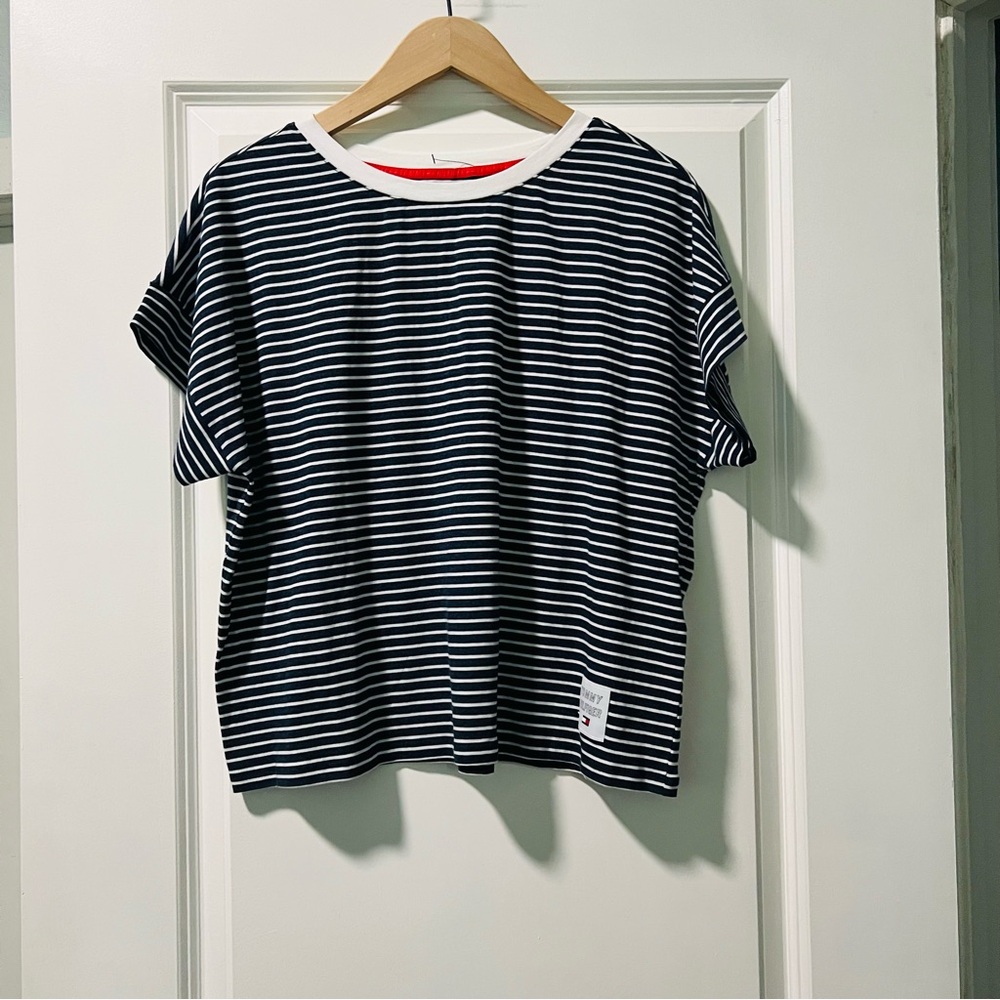 NWOT Tommy Hilfiger Sport Women’s Navy/White Striped Top Size Small